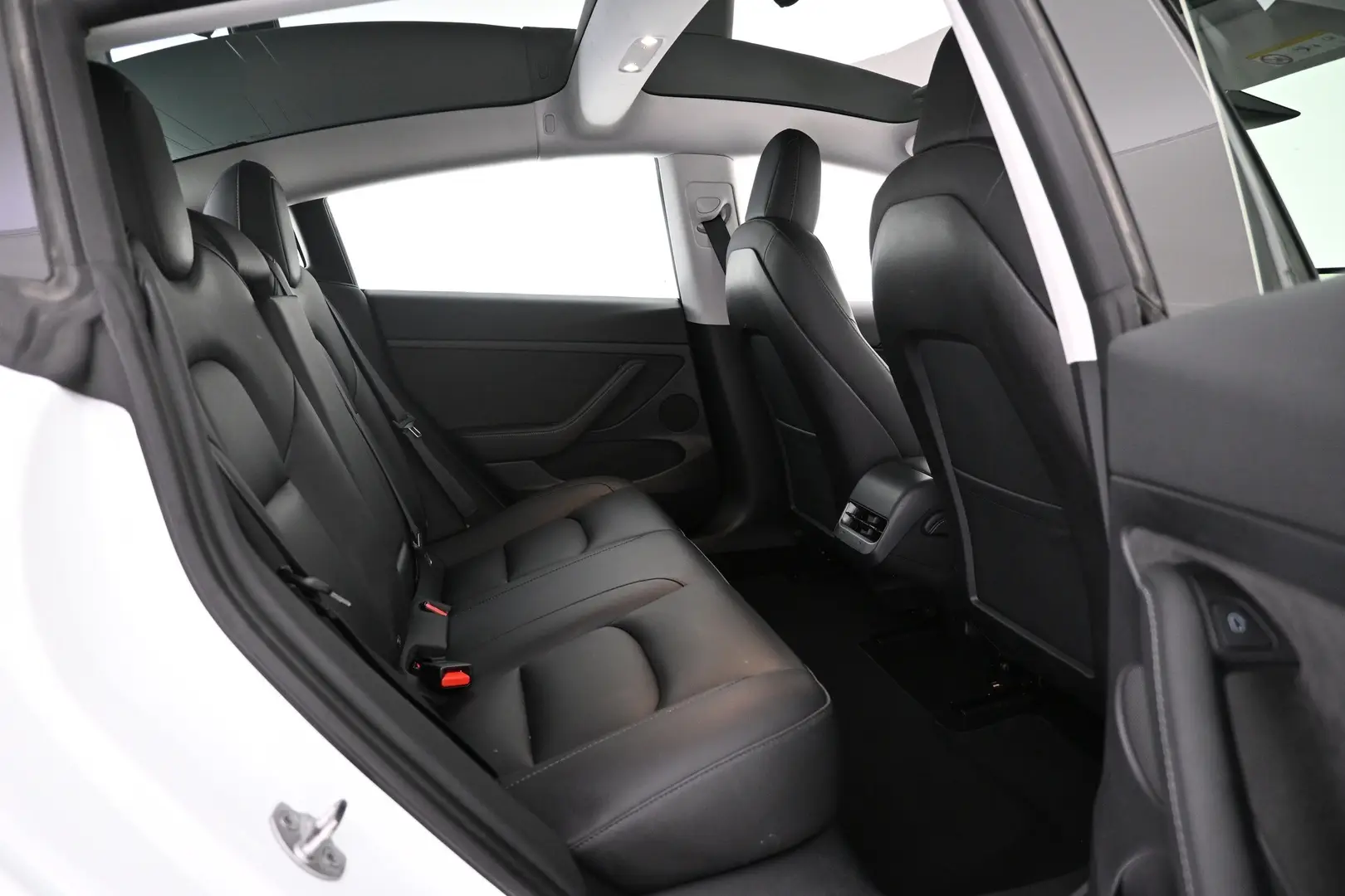 Car Image - uVWAHKyxUc5qsOsEkcRQu