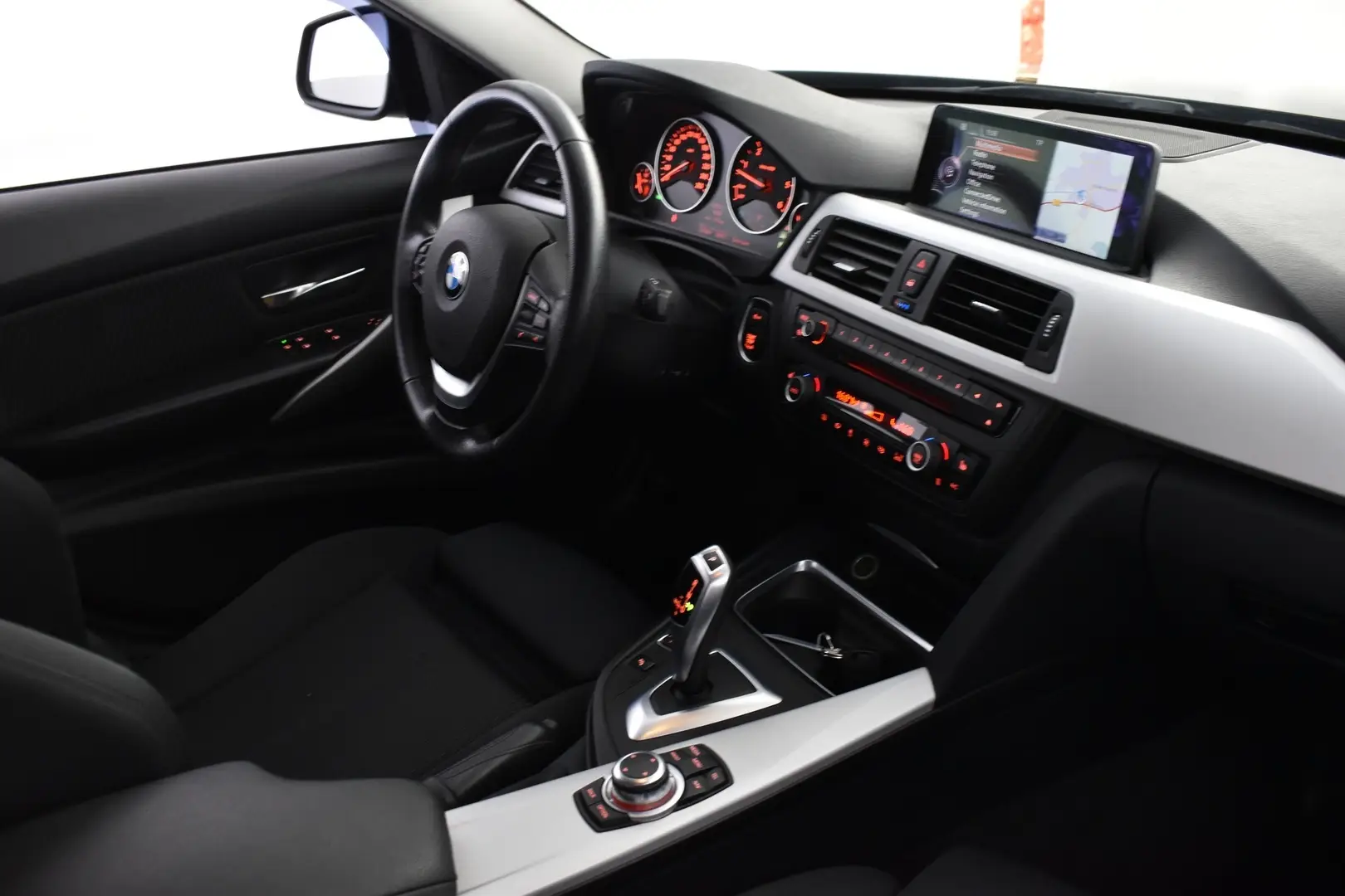 Car Image - 3cN6FKIcqQhNGbumFcuy4N