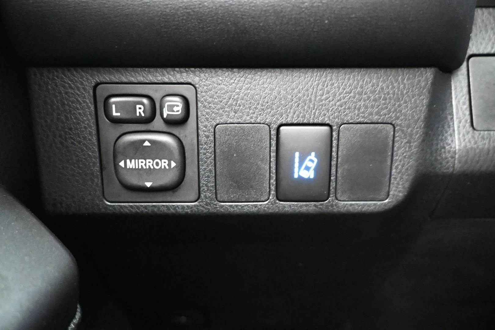 Car Image - 37YC0ZSR9RIP7rUAfIDjdi