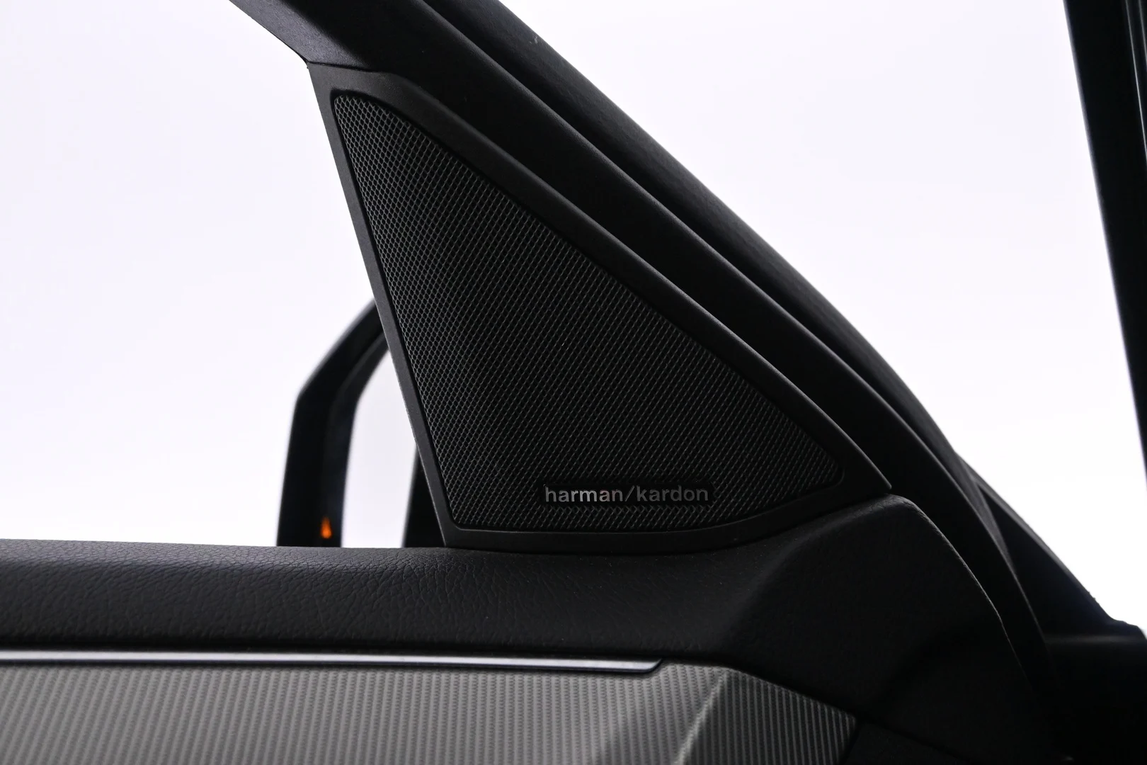 Car Image - 1dSzqDHlSUzuIUhMQIHyUO