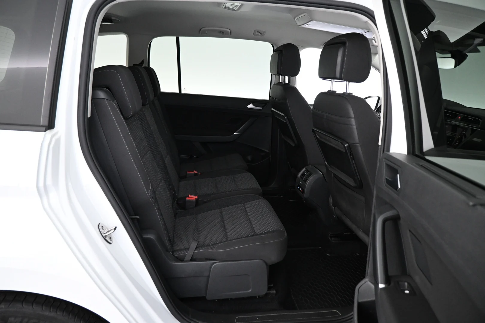 Car Image - 1K1zSa2gdDbaDrEnh48g6u