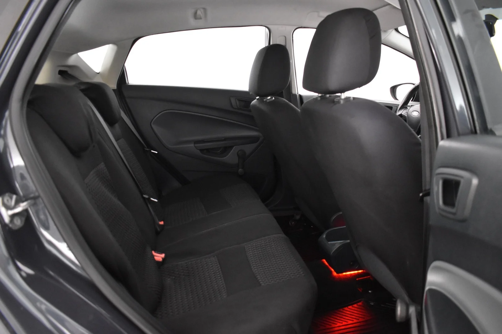 Car Image - 6sYMQoZiJL4QBkhX8b6l0p