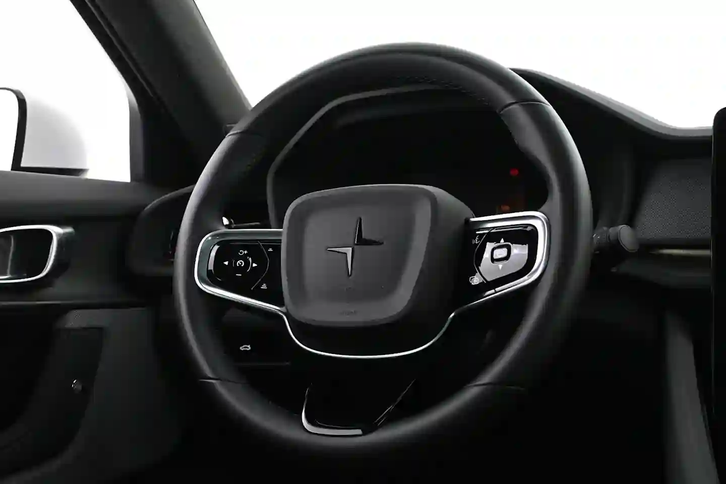 Car Image - 4r5aKZhoplGZQzOa5oYzGG
