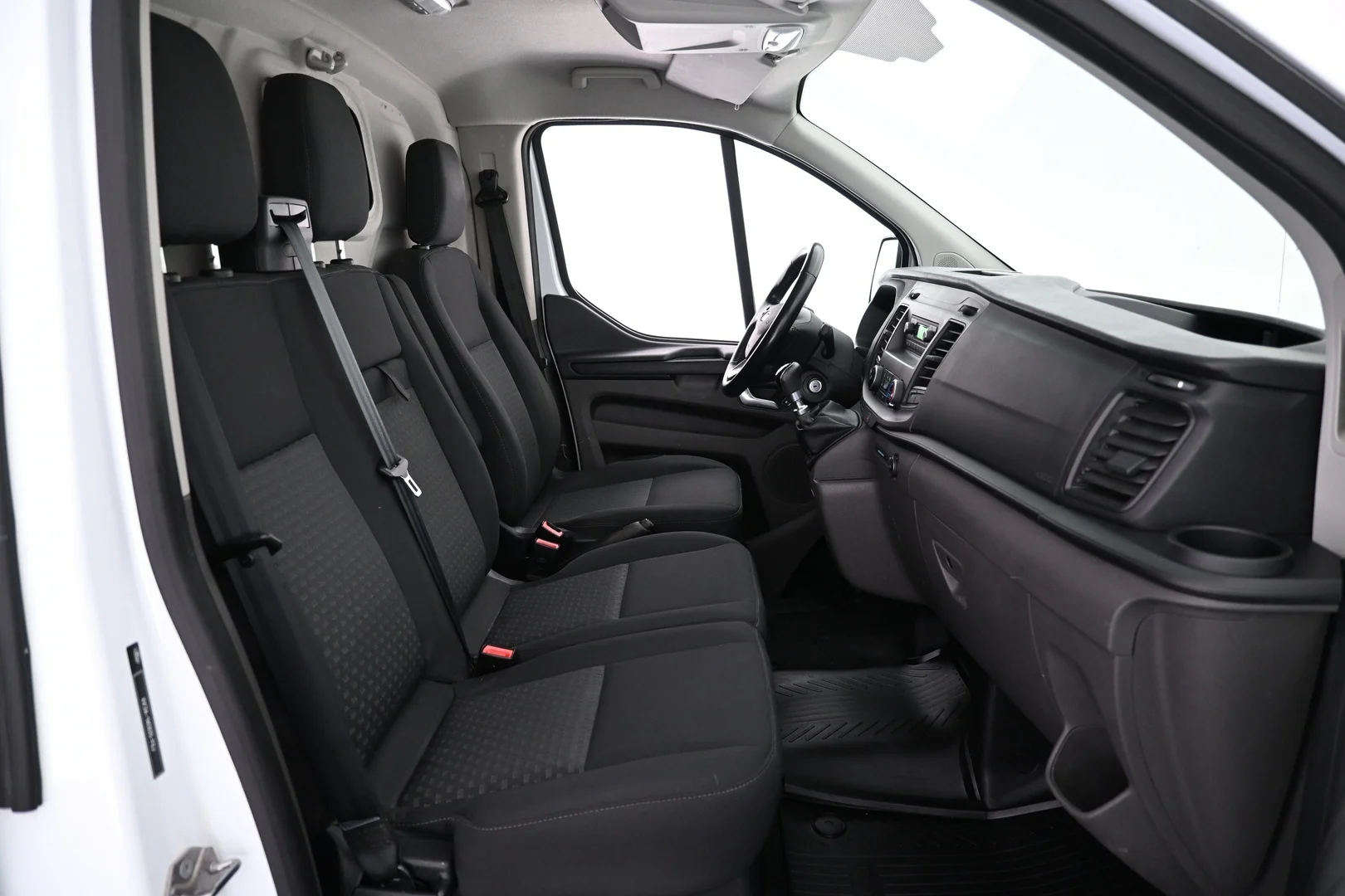 Car Image - 2NfKCSR5GGfDW5wBDlSYTE