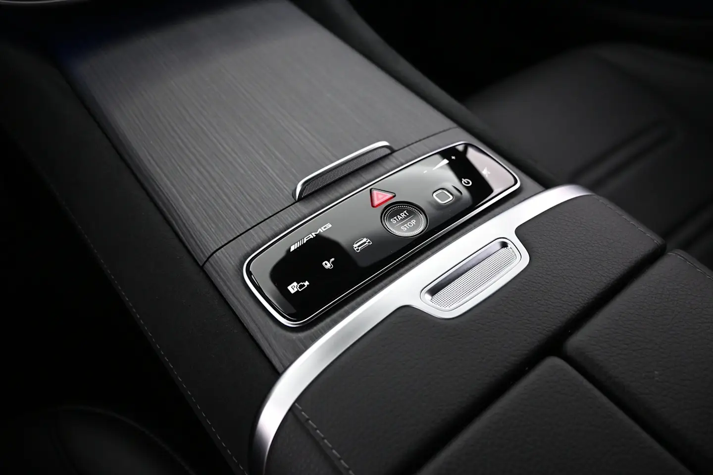 Car Image - 6eeY9mjyRH0YVU3U0FCSd8
