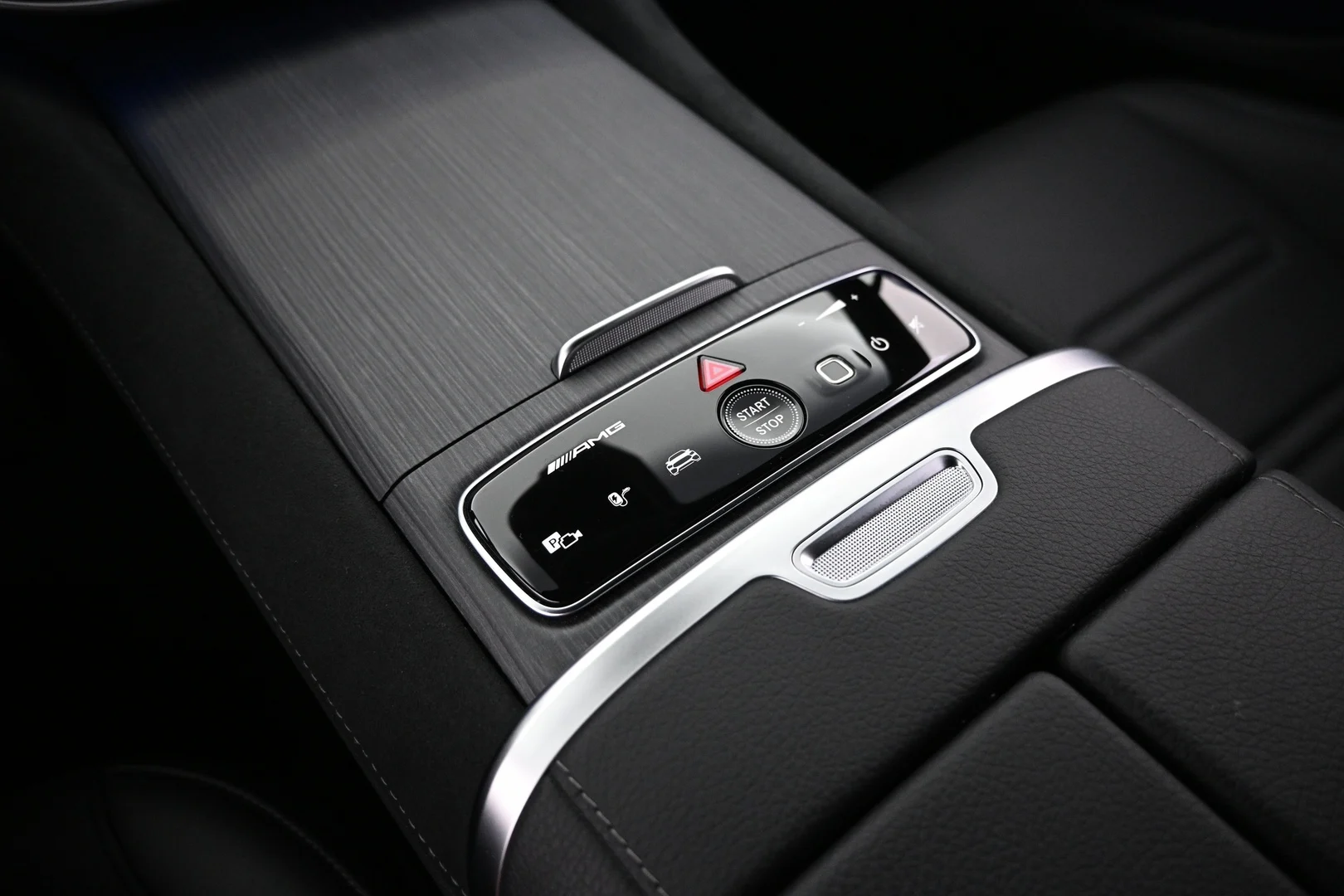 Car Image - 6eeY9mjyRH0YVU3U0FCSd8