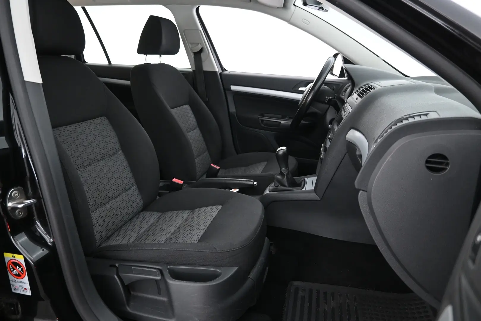 Car Image - 2cEgaUPCruh46155usxcNV
