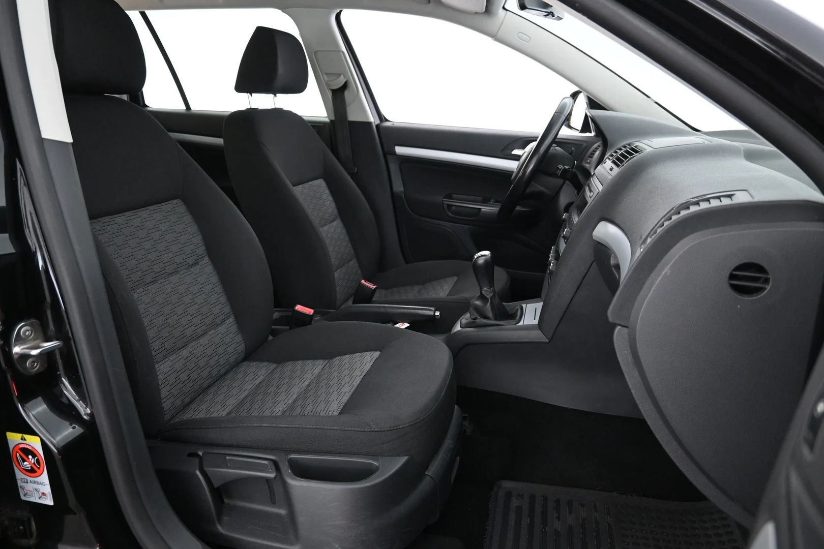 Car Image - 2cEgaUPCruh46155usxcNV