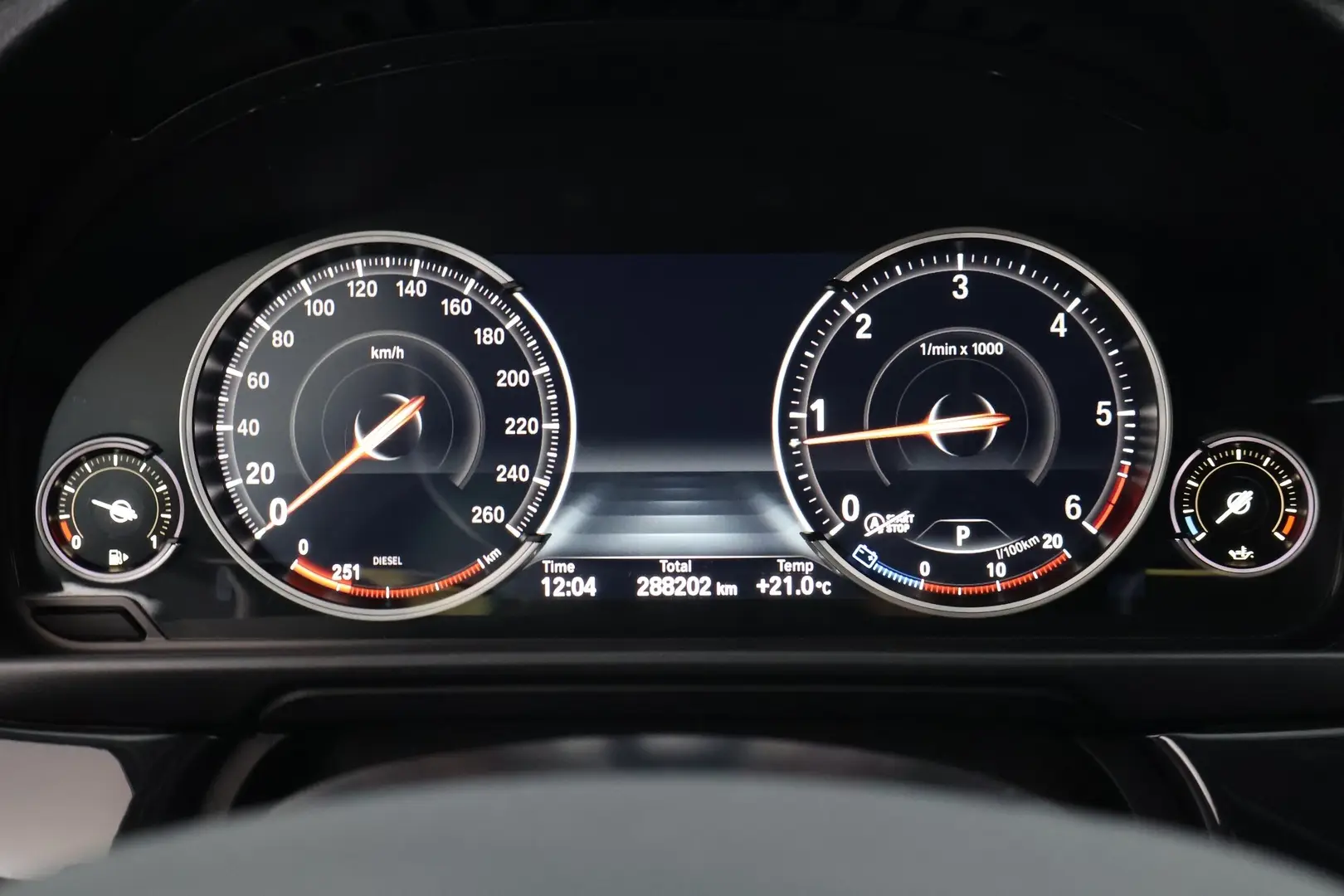 Car Image - 7MAmdxFWwUFvjDf2Sm3aIm