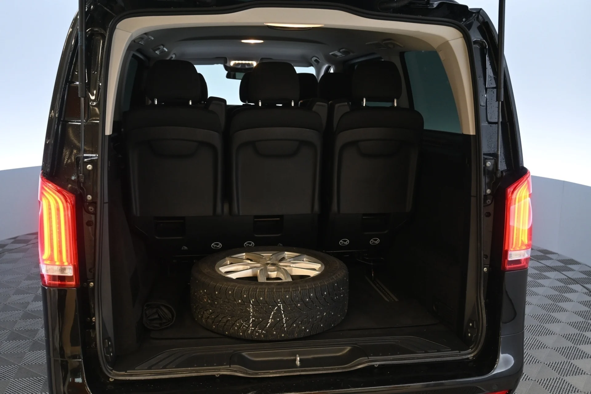 Car Image - 2MbeofKV86Ov2k8qMJU5Tc