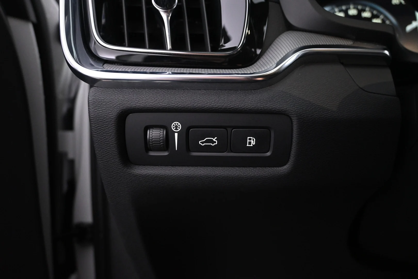 Car Image - 3bzAmxaplGNzHkvYxAyWv3