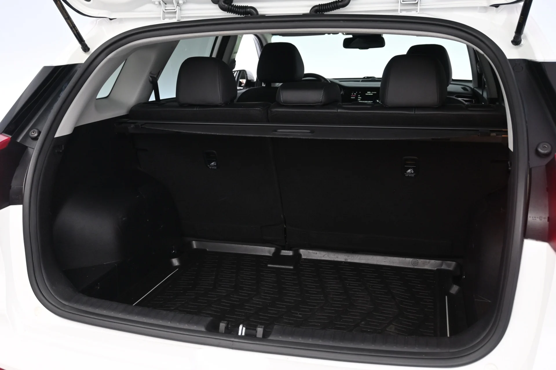 Car Image - 2ZgxaMWiTb2r2sx26KIPHe