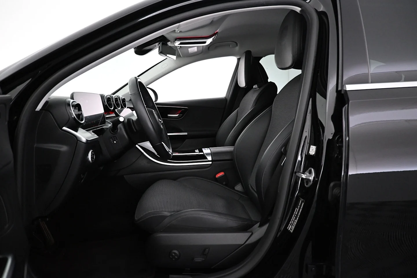 Car Image - 3WDl3IHFRdGlLiiogErfUU