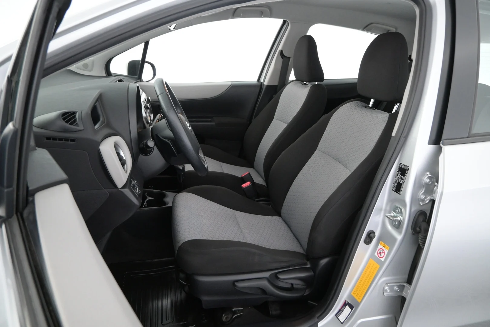Car Image - 5Ooin6qHt70PeO6iKZSeEg