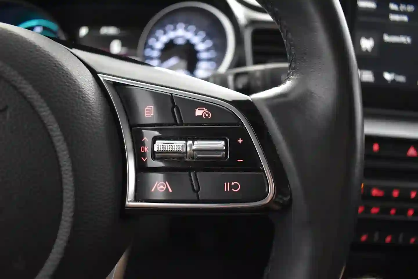 Car Image - 2v2oRc6nPDCYRqmmhJUWo8