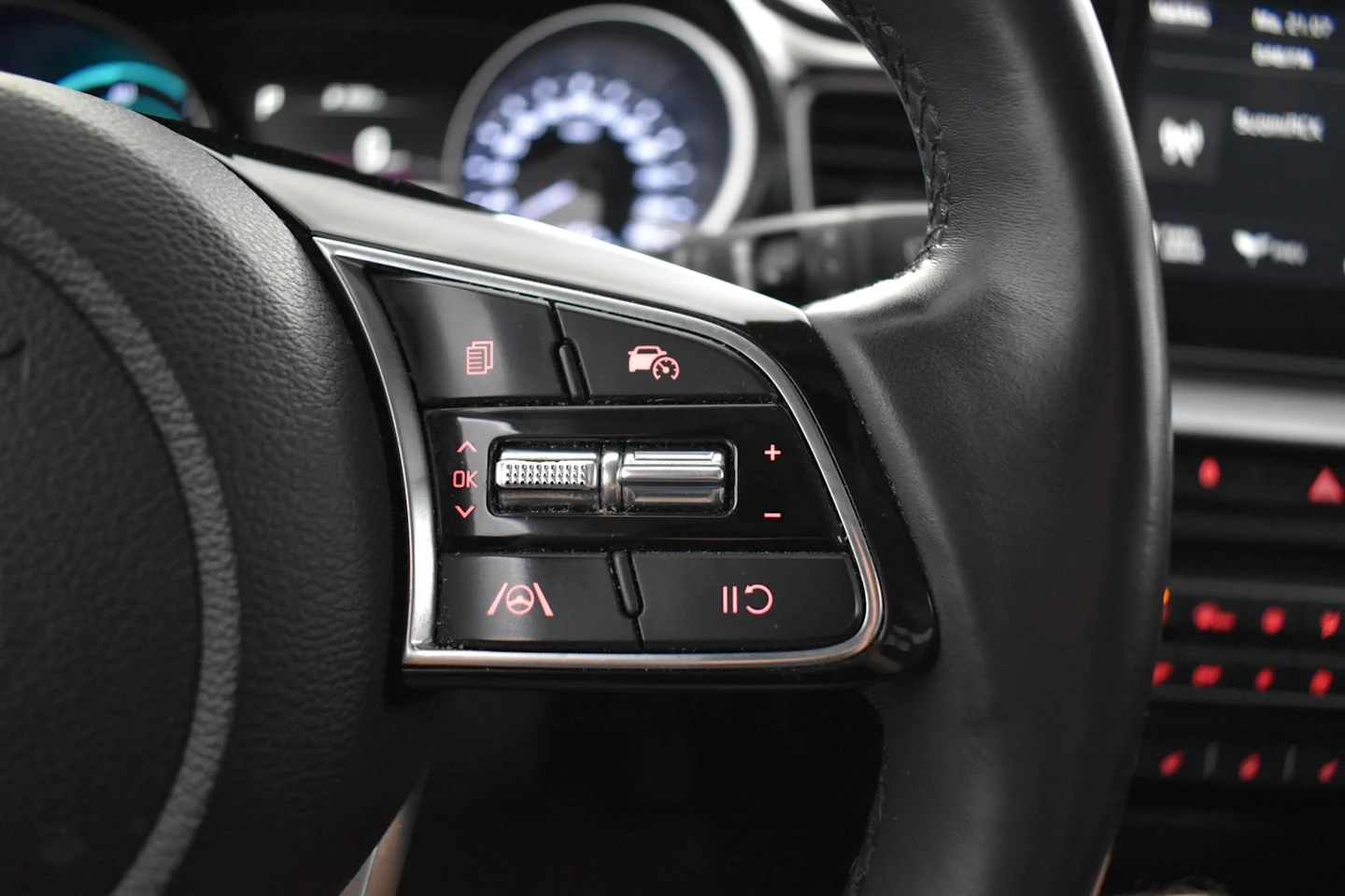 Car Image - 2v2oRc6nPDCYRqmmhJUWo8