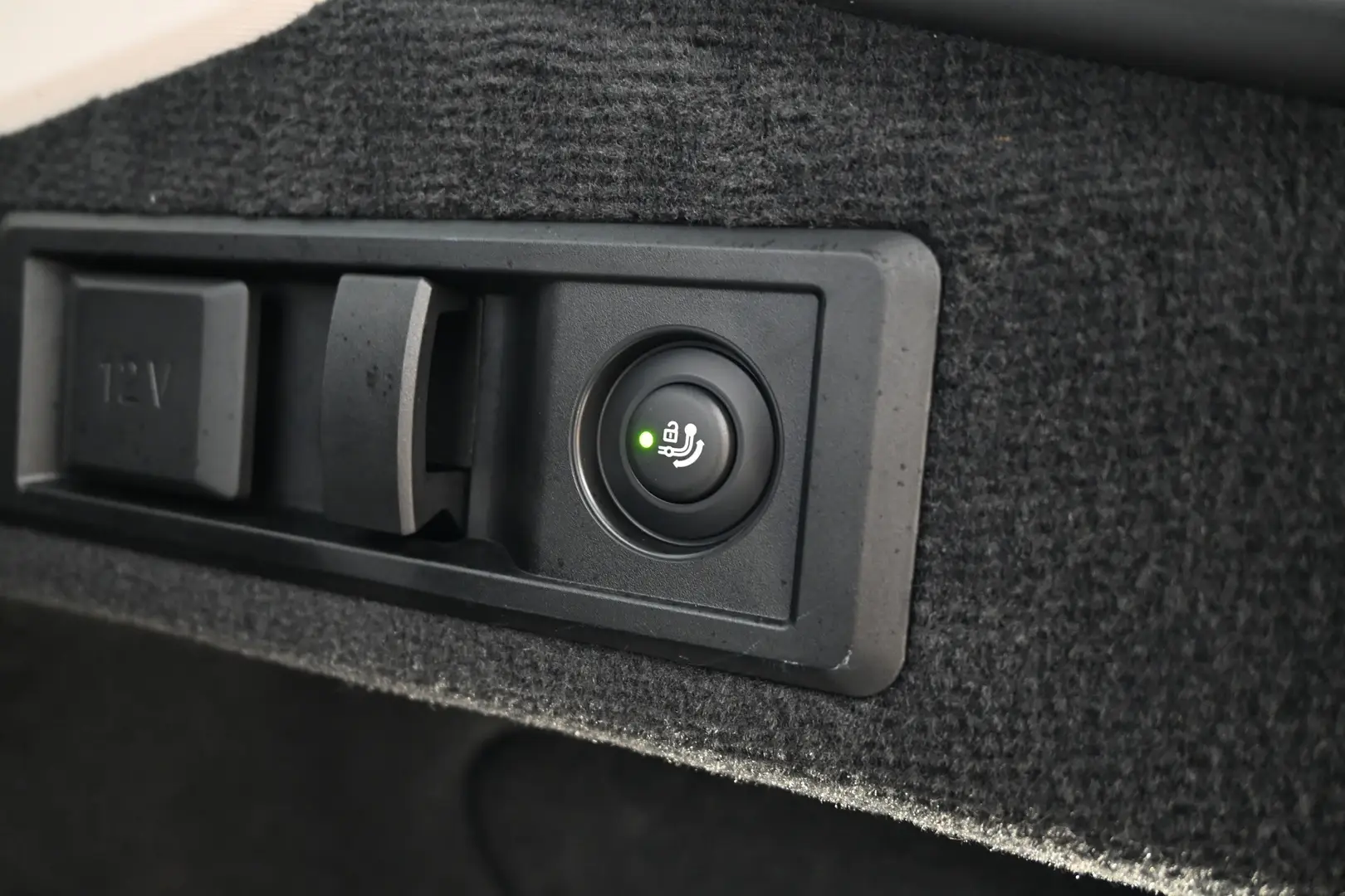 Car Image - 1g0sQFcRIx8Orgqf4jvdwi