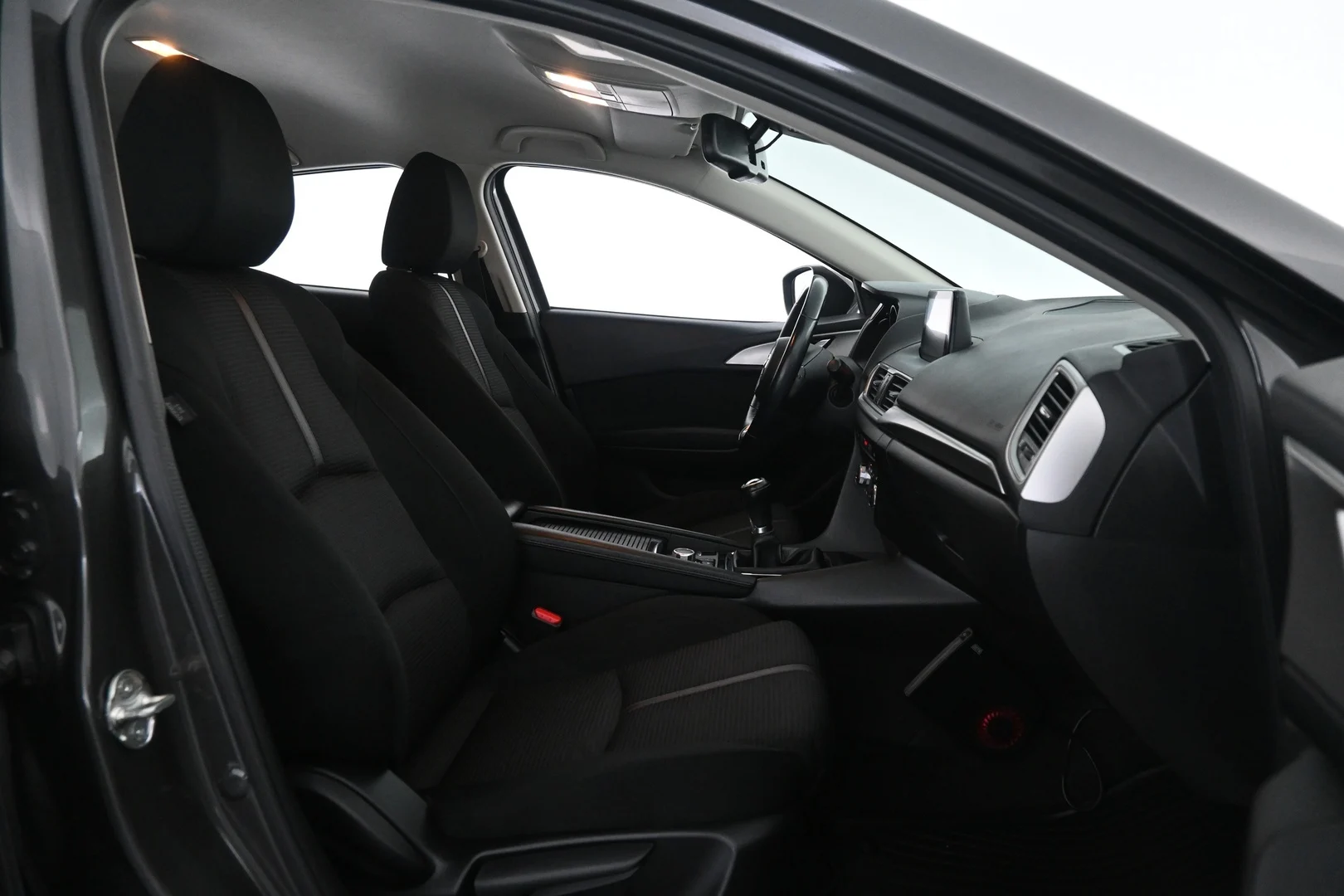 Car Image - 6d6HBOndskRZmT6PbJZUT0