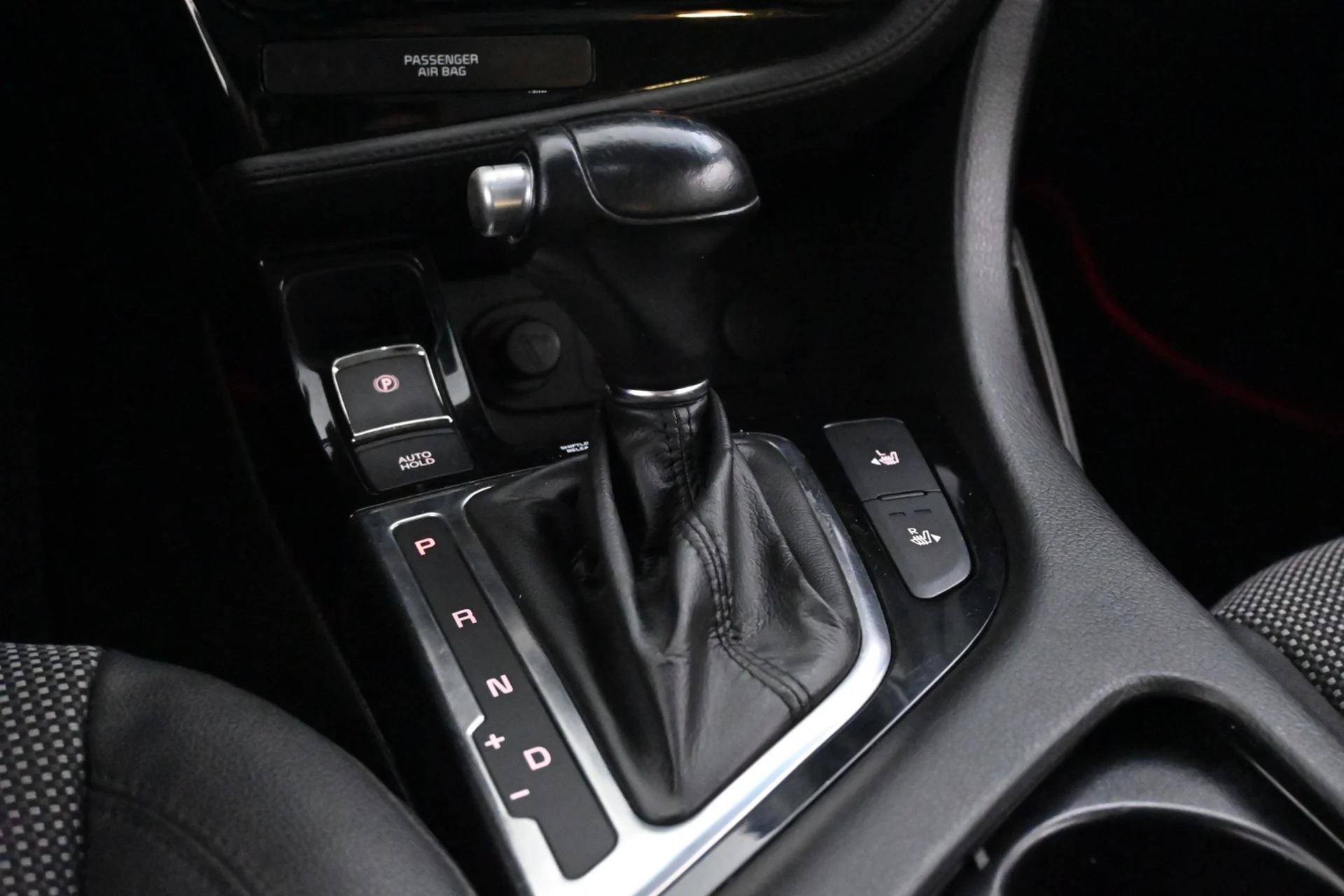 Car Image - 2fq6PSfHSmrKquWSmesHN1