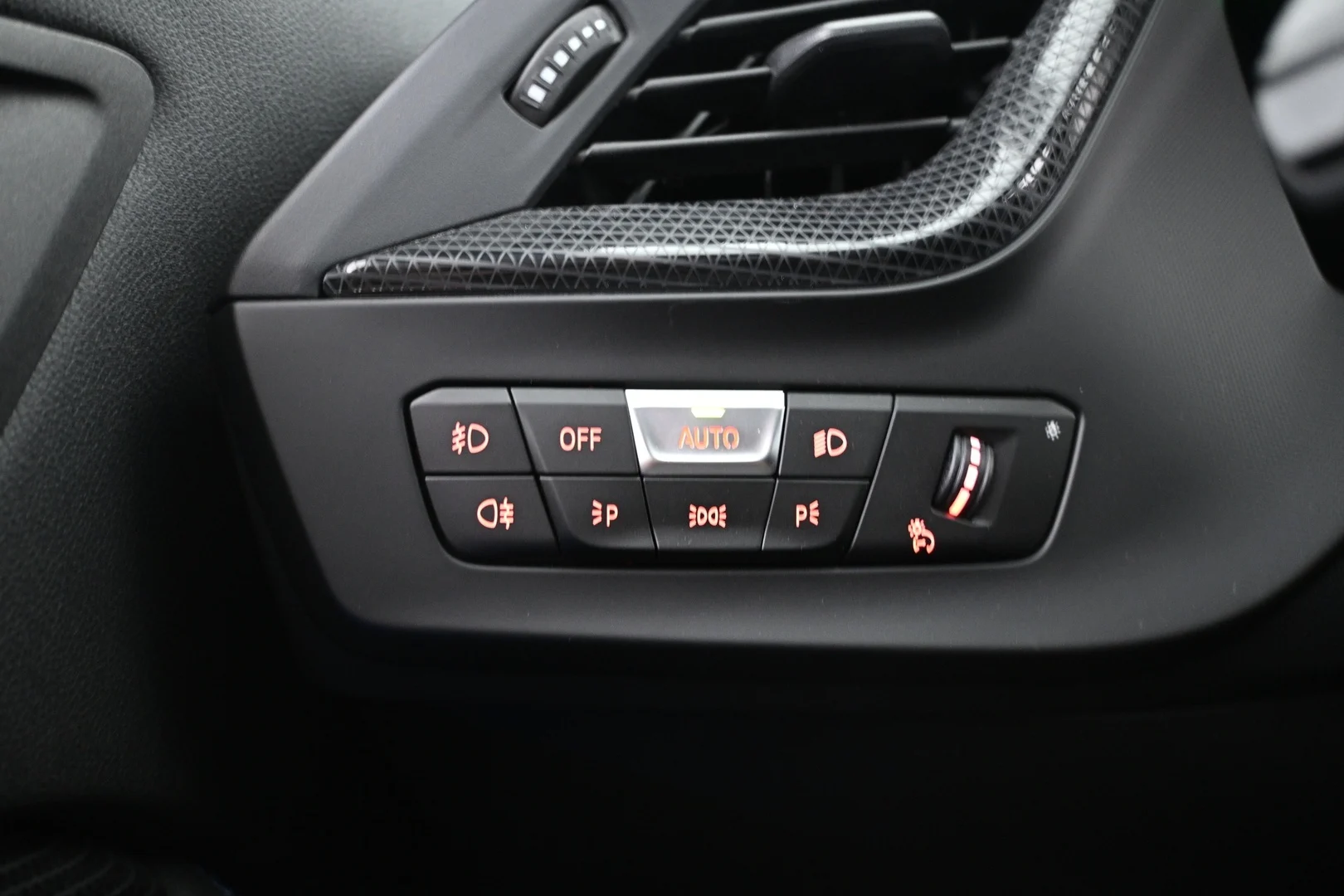 Car Image - 7fHgxNhHOwhzhpLeocwKPb