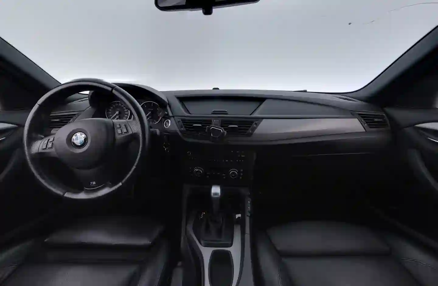 Car Image - 4nBsqiNdIBJt220qY41Tkh