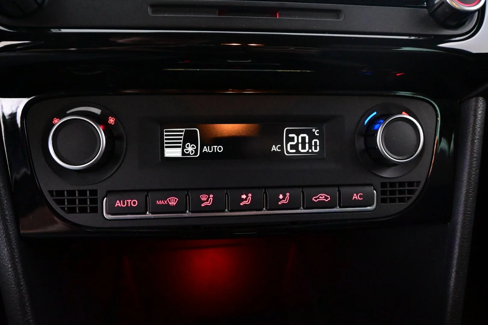 Car Image - 4aHSANAyxPEsyUGKEwj9nM