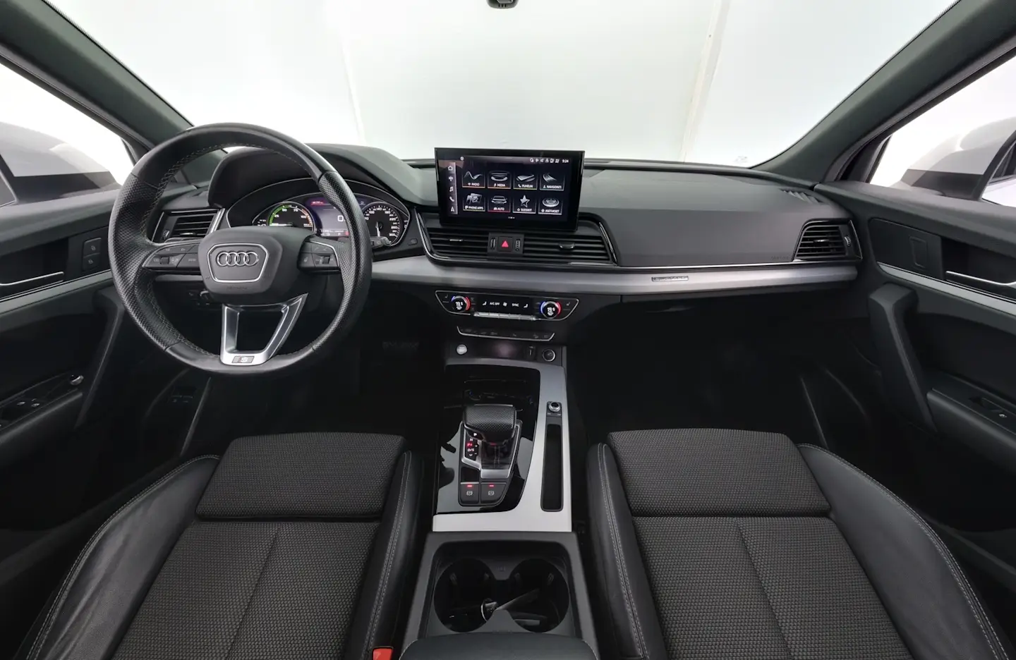 Car Image - 27QmQ9zfGBD6VHxK5mPBhl