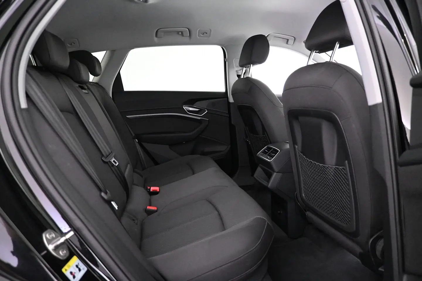 Car Image - 1mAQh5BRQZ33EZxdlqKxU9