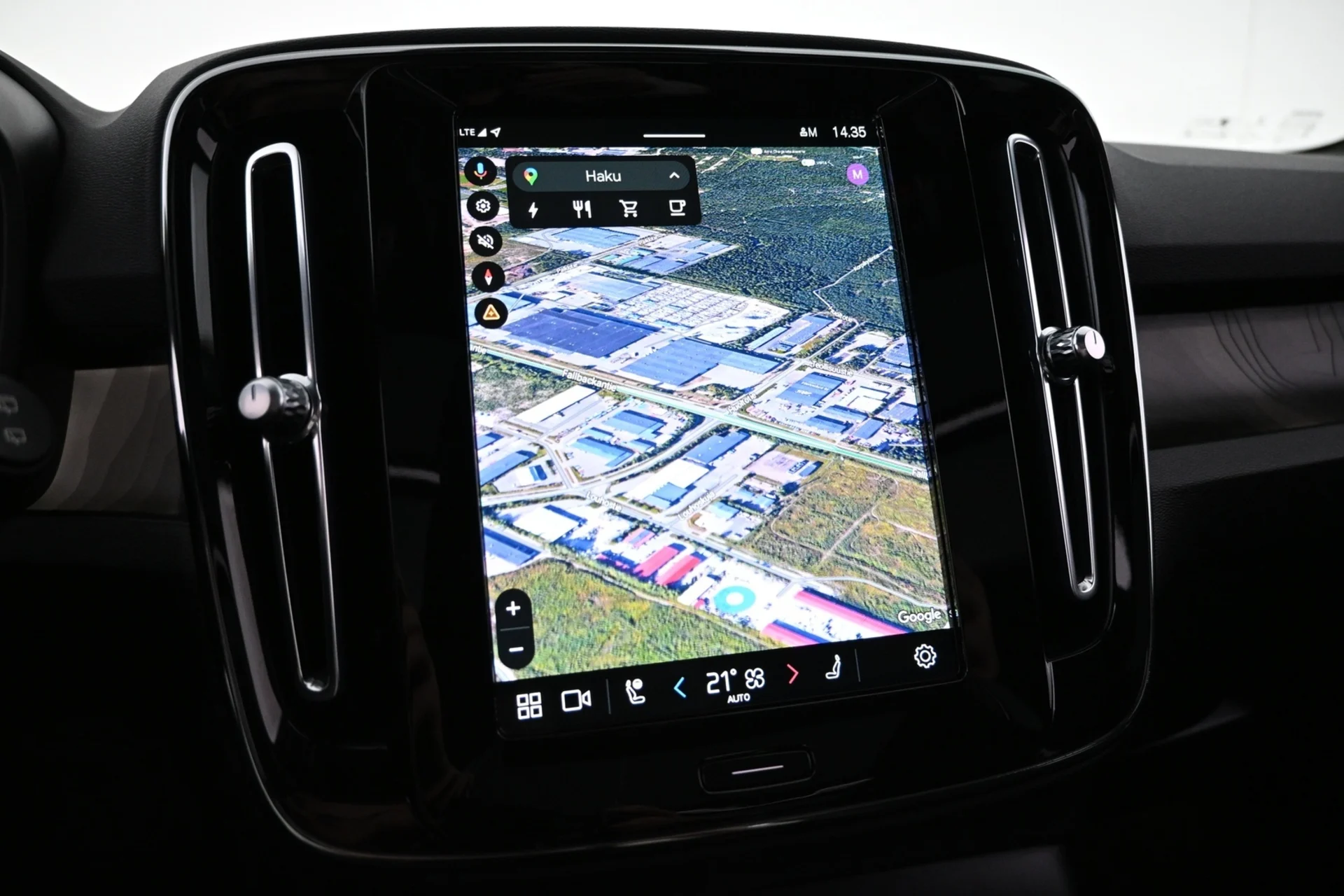 Car Image - 1luzKeOXComeMJFng3RC7Z