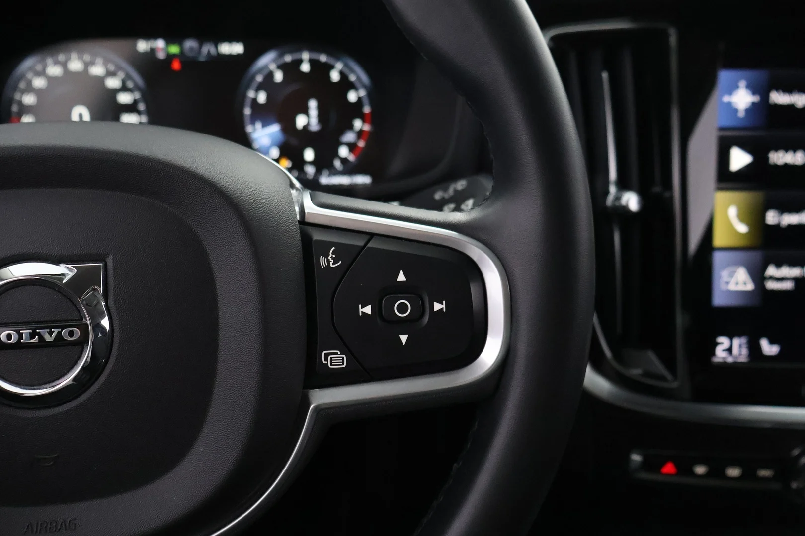 Car Image - 5j2oDqFba5YFigHfmew1f8