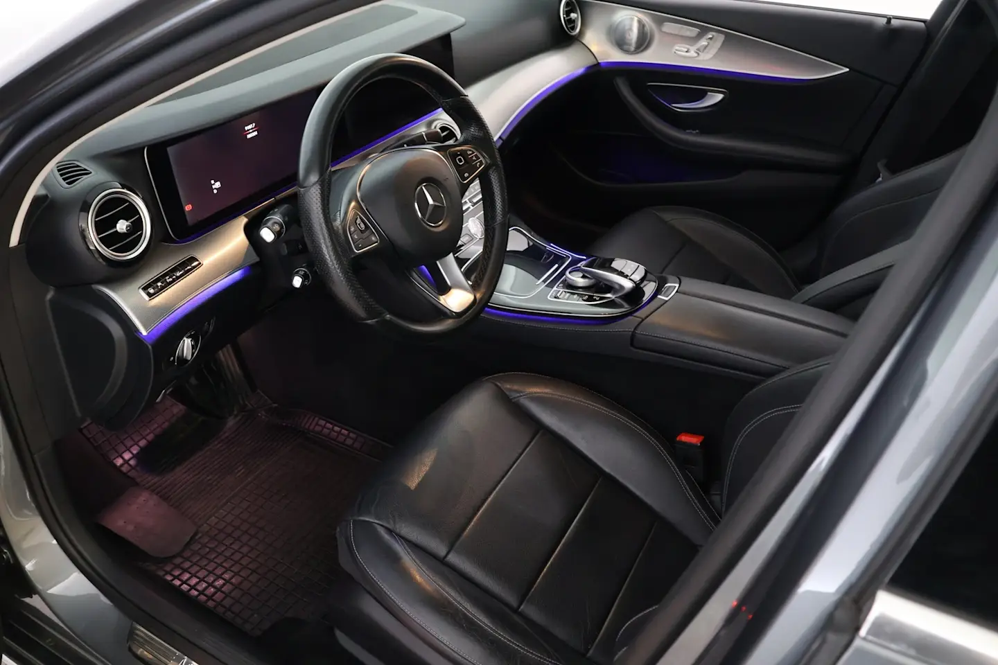 Car Image - 3At1xLI17HEMU9o2kACbUG