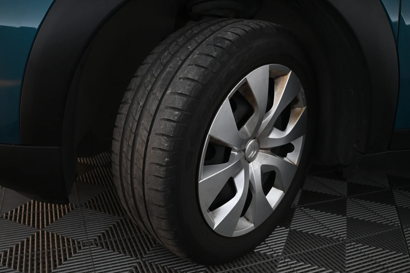 Car Image - 3fxAfowjJ6G5klwwEEeXXi