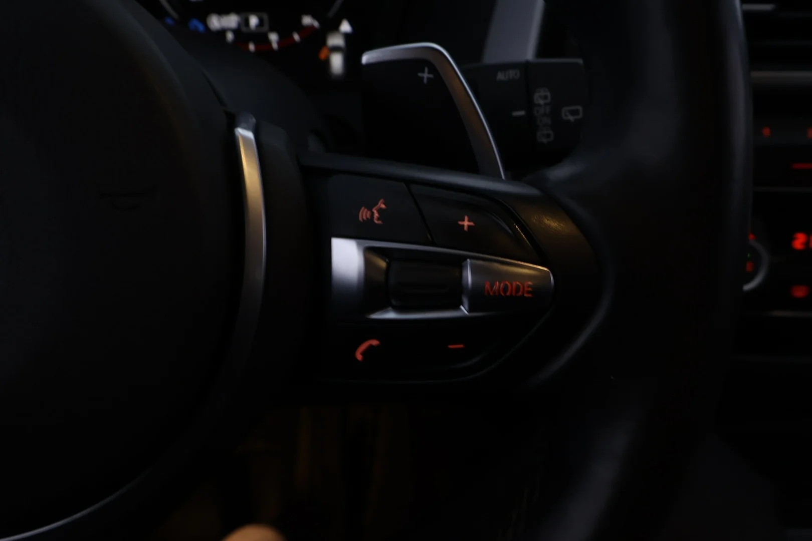 Car Image - 6i29SpZqq4HkxagUnB8uTC