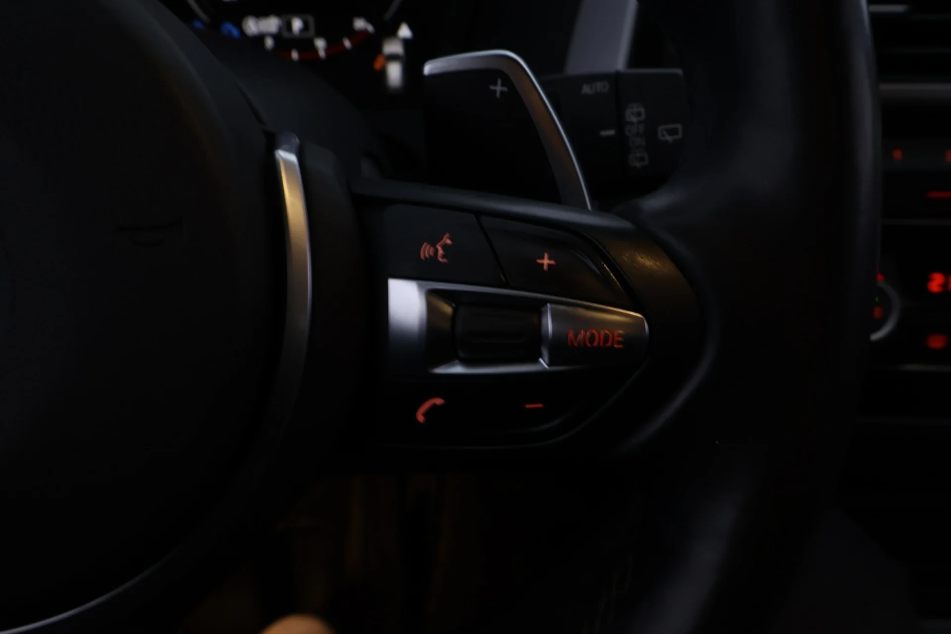 Car Image - 6i29SpZqq4HkxagUnB8uTC