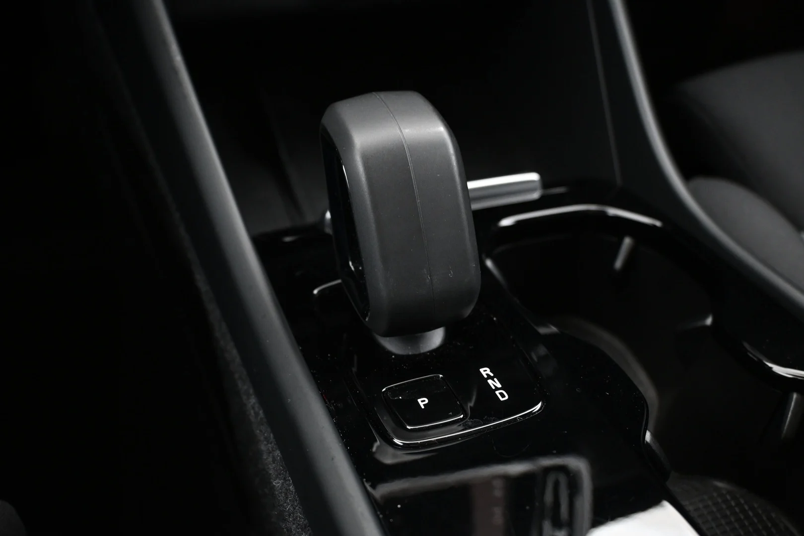 Car Image - 5iutahn8FTKFDLOKHkTJoi