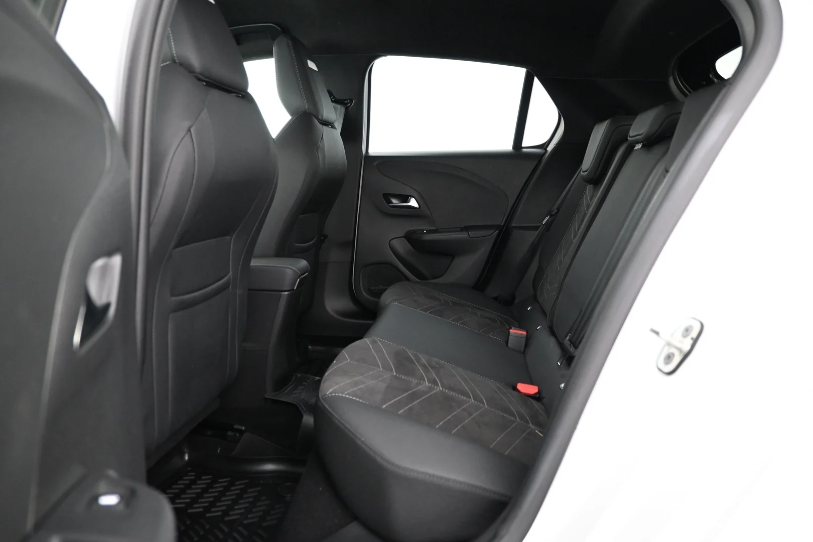 Car Image - 5CEXJae6BSreJ8tsBcq0H8