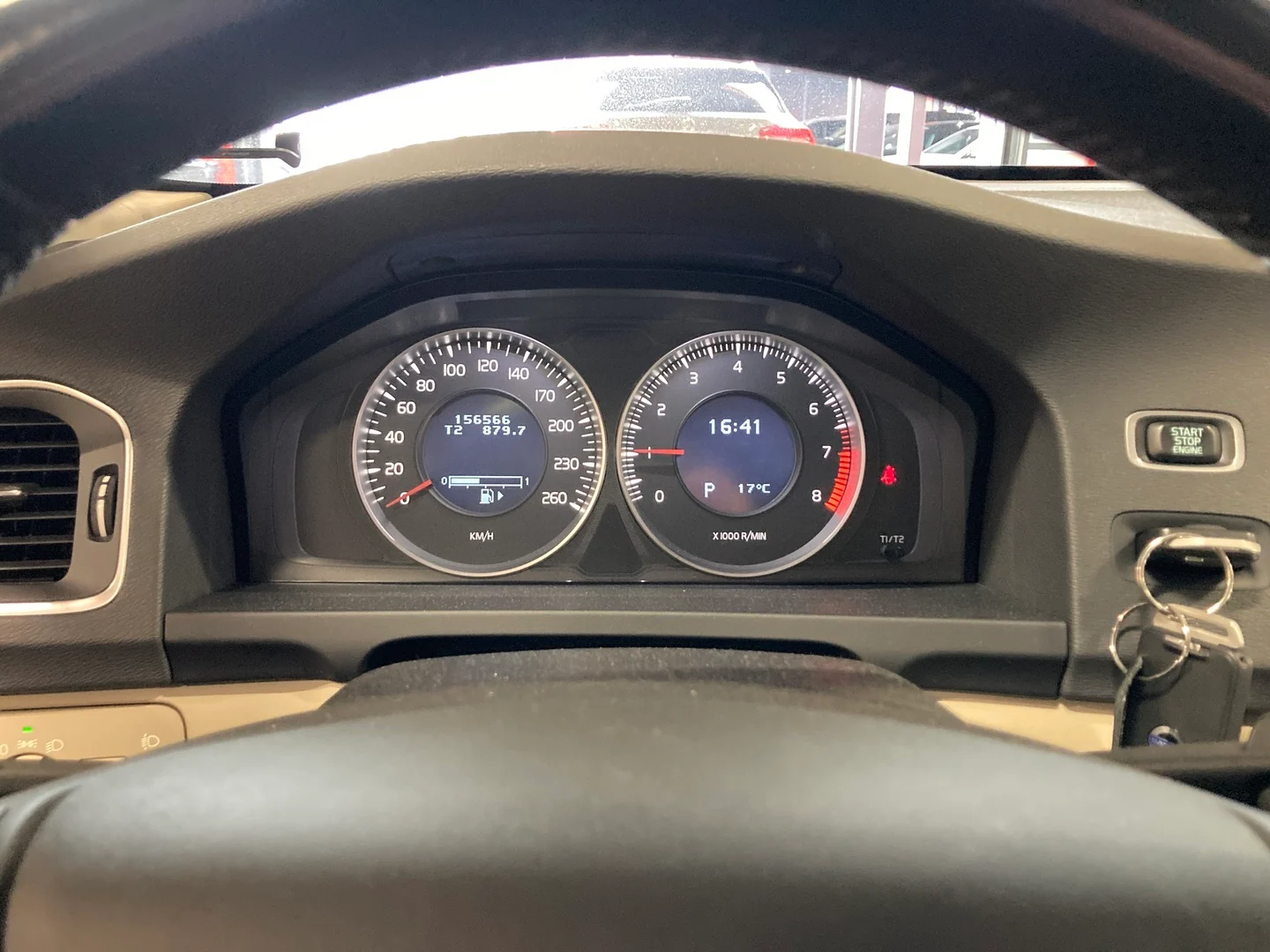 Car Image - 1B7F2aKhU6xiOFiUqAZybL