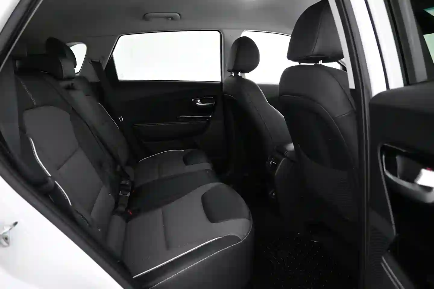 Car Image - 7DX74ZSvRXIo8tsaxgwY3p