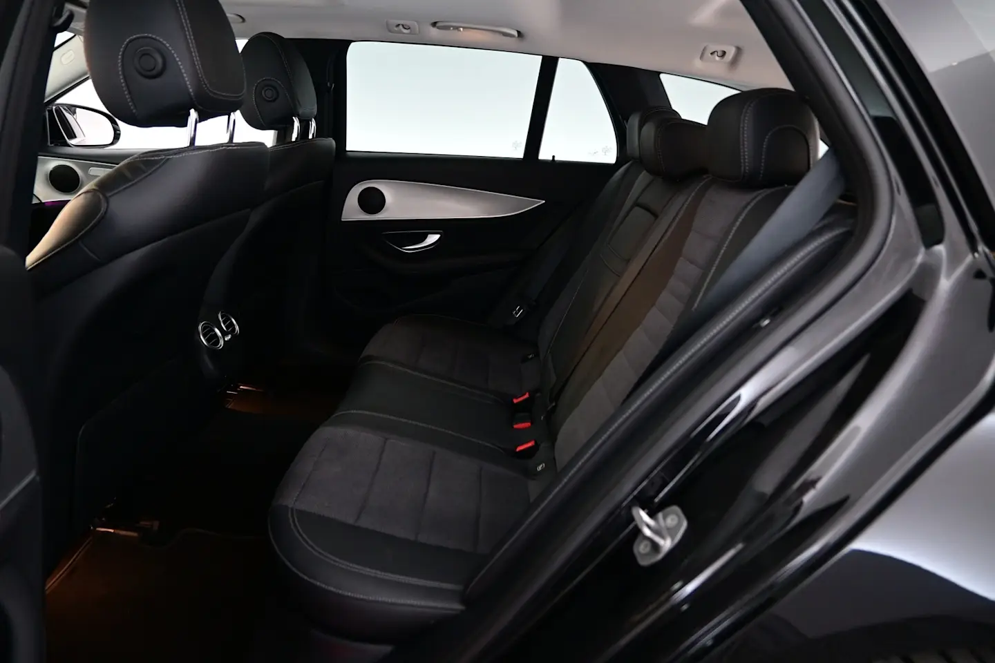 Car Image - 5i4SRH2w0zBK8NJgbttBe3
