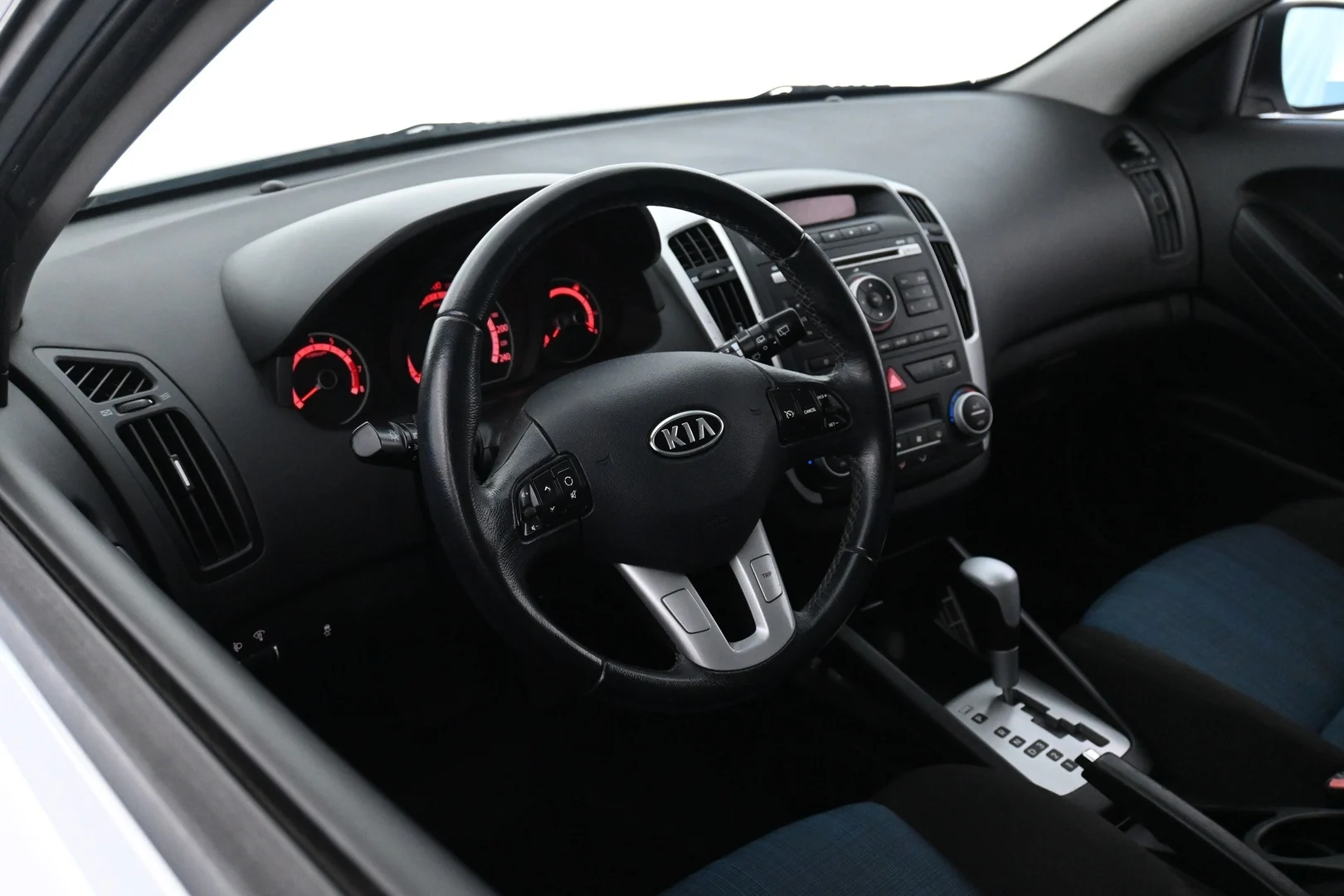 Car Image - 70qNlsmEdhqBML5Jngp5LE