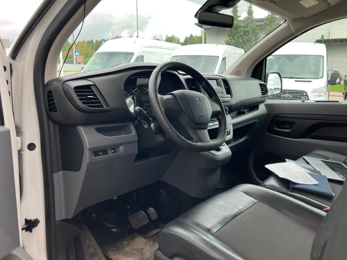 Car Image - 1Mm4oDfOdNiYHqSTpkOkJ3