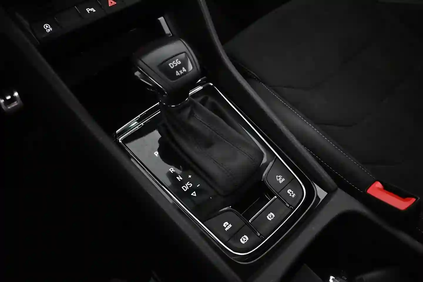 Car Image - 3nx2S78ilQhl3rLAELbaHH