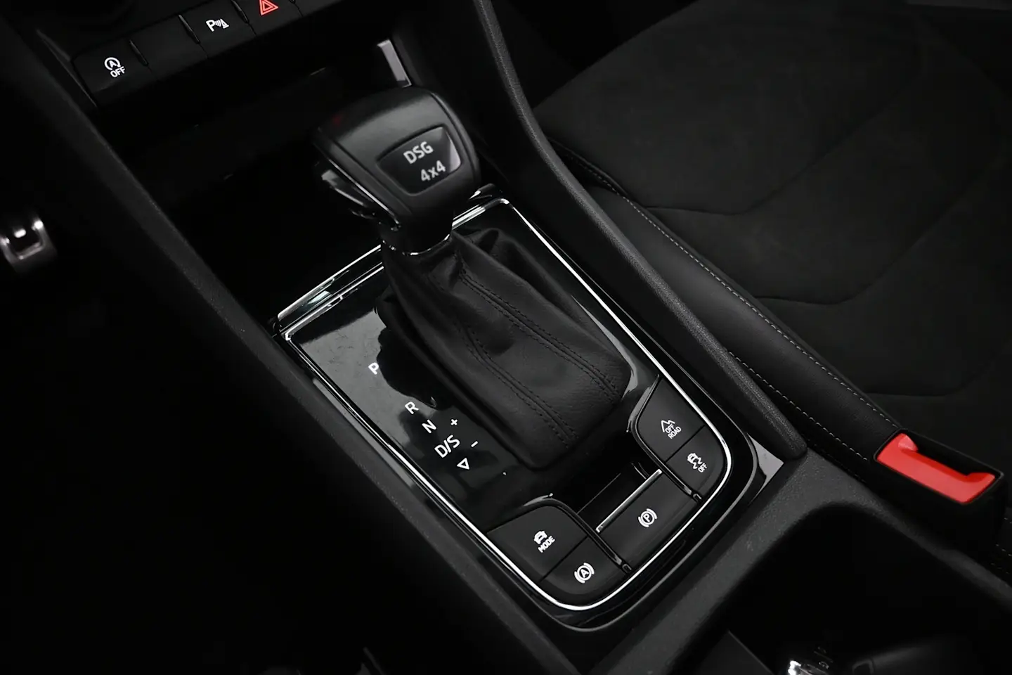 Car Image - 3nx2S78ilQhl3rLAELbaHH
