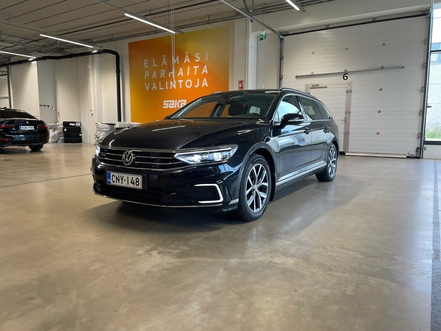 Car Image - r7yhjrQp9d8bEWDNl5RYX