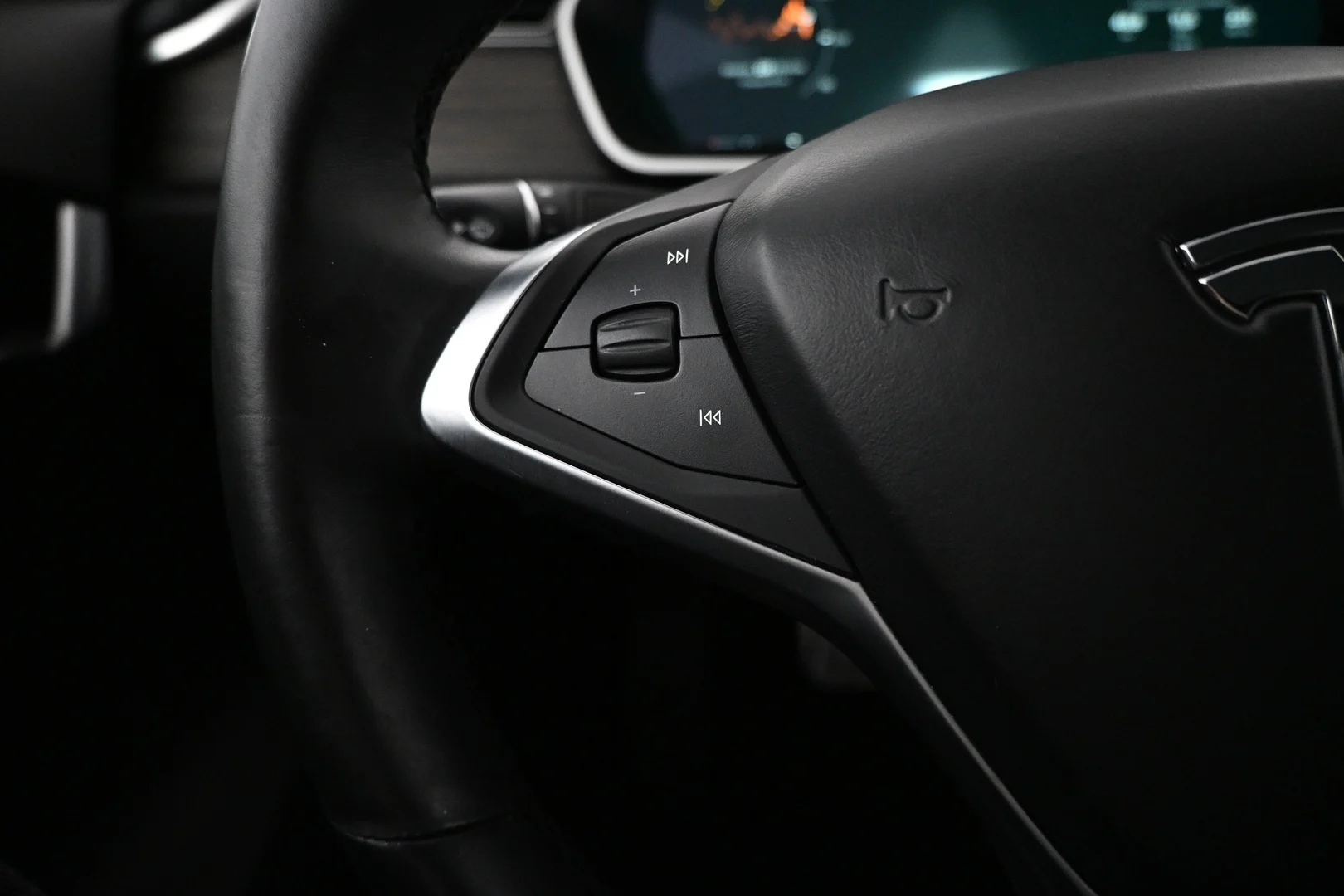Car Image - 7fcB6kdy30sHeLYBLiplpr