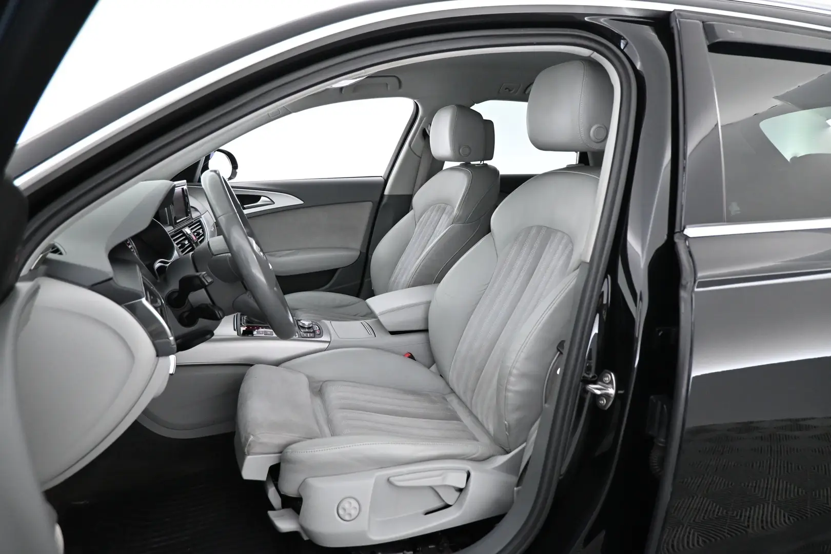 Car Image - 6PFgVzCK6vIXRhv1J5DRhD