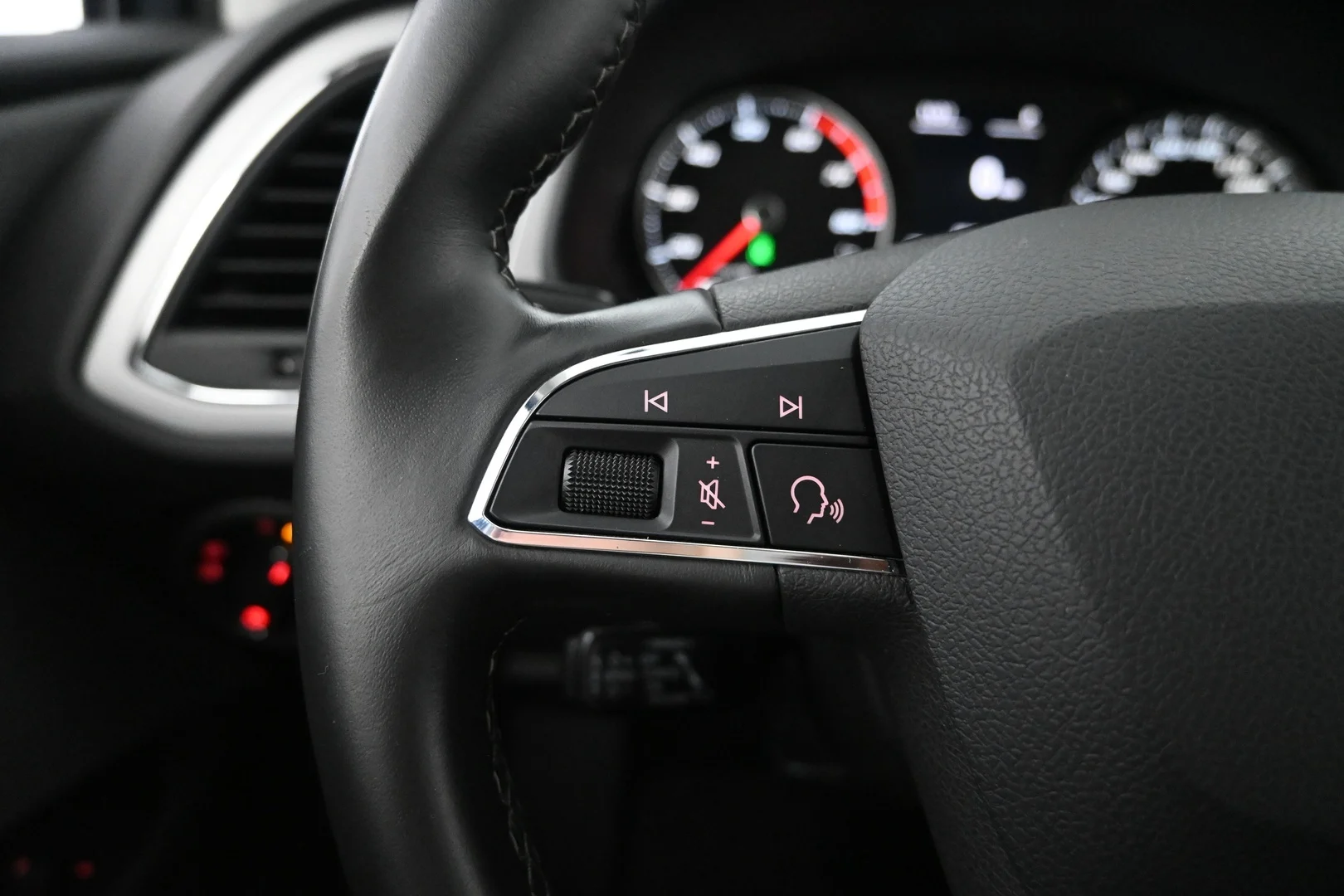 Car Image - 5nmFDIVow6EZOJd2z1aZnk