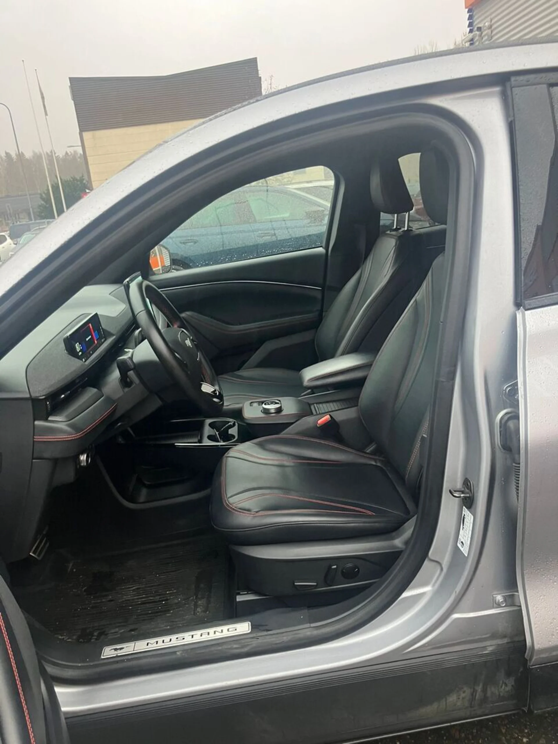 Car Image - negvO4Ogw7Cbus91kmxnT