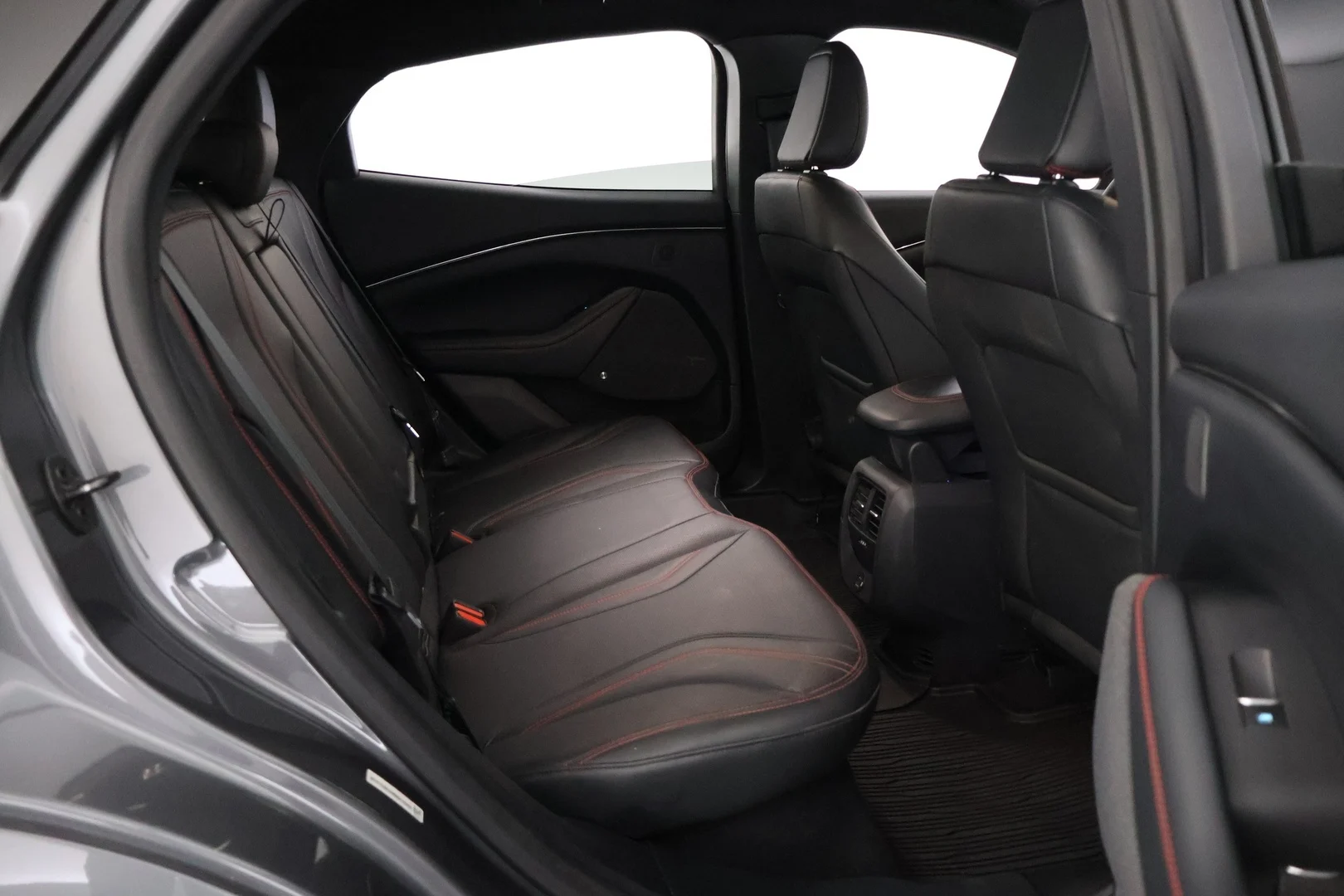 Car Image - 1gWGbEtB7a4UhqADKxf2Tz