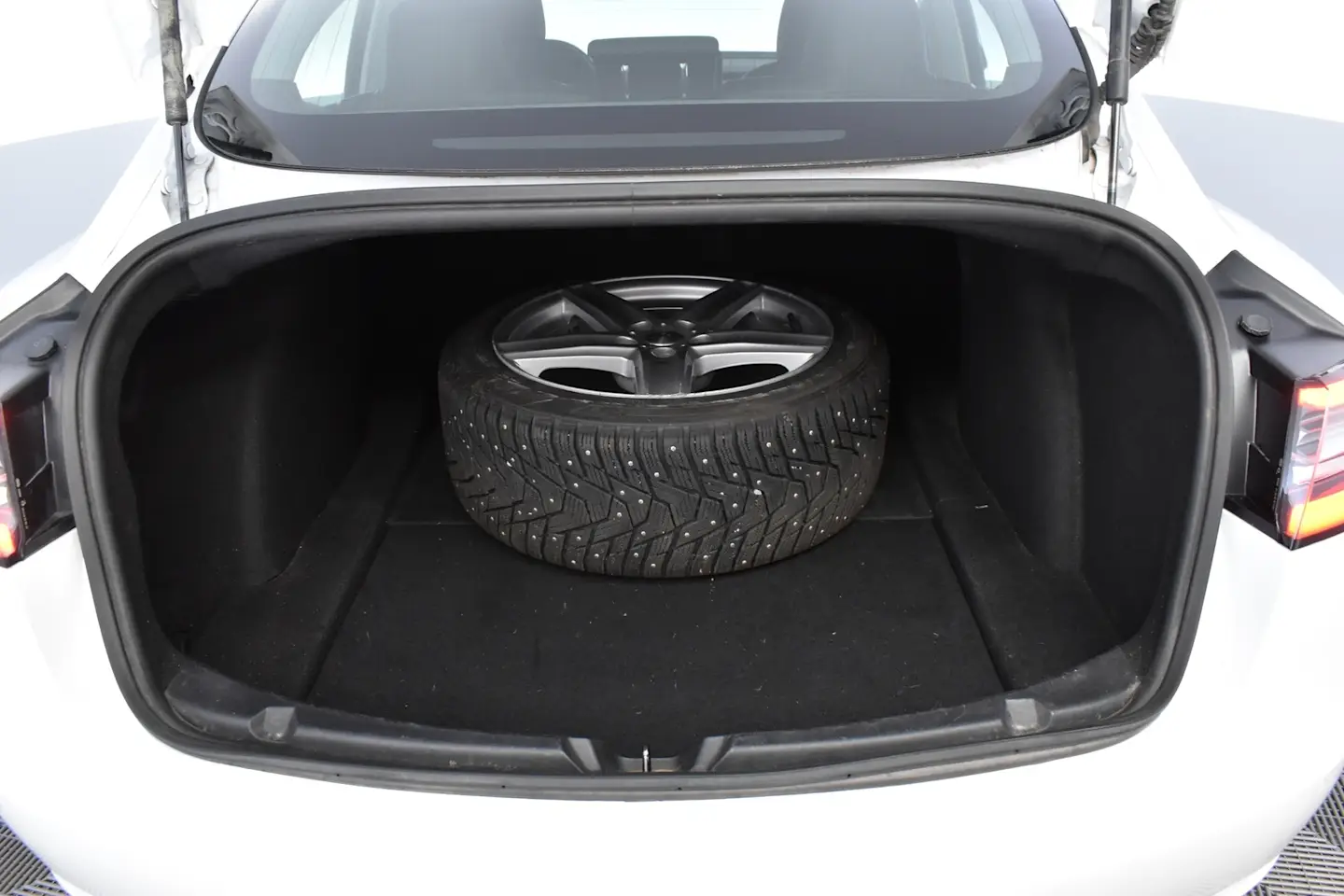 Car Image - 7vwJO3nUxQC7Z0RNCU2Brs